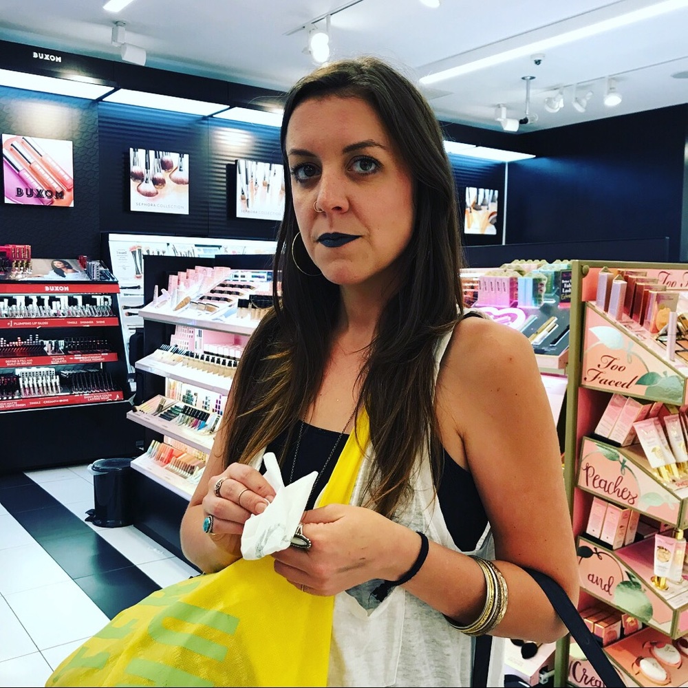 Meet your Posher, Lauren